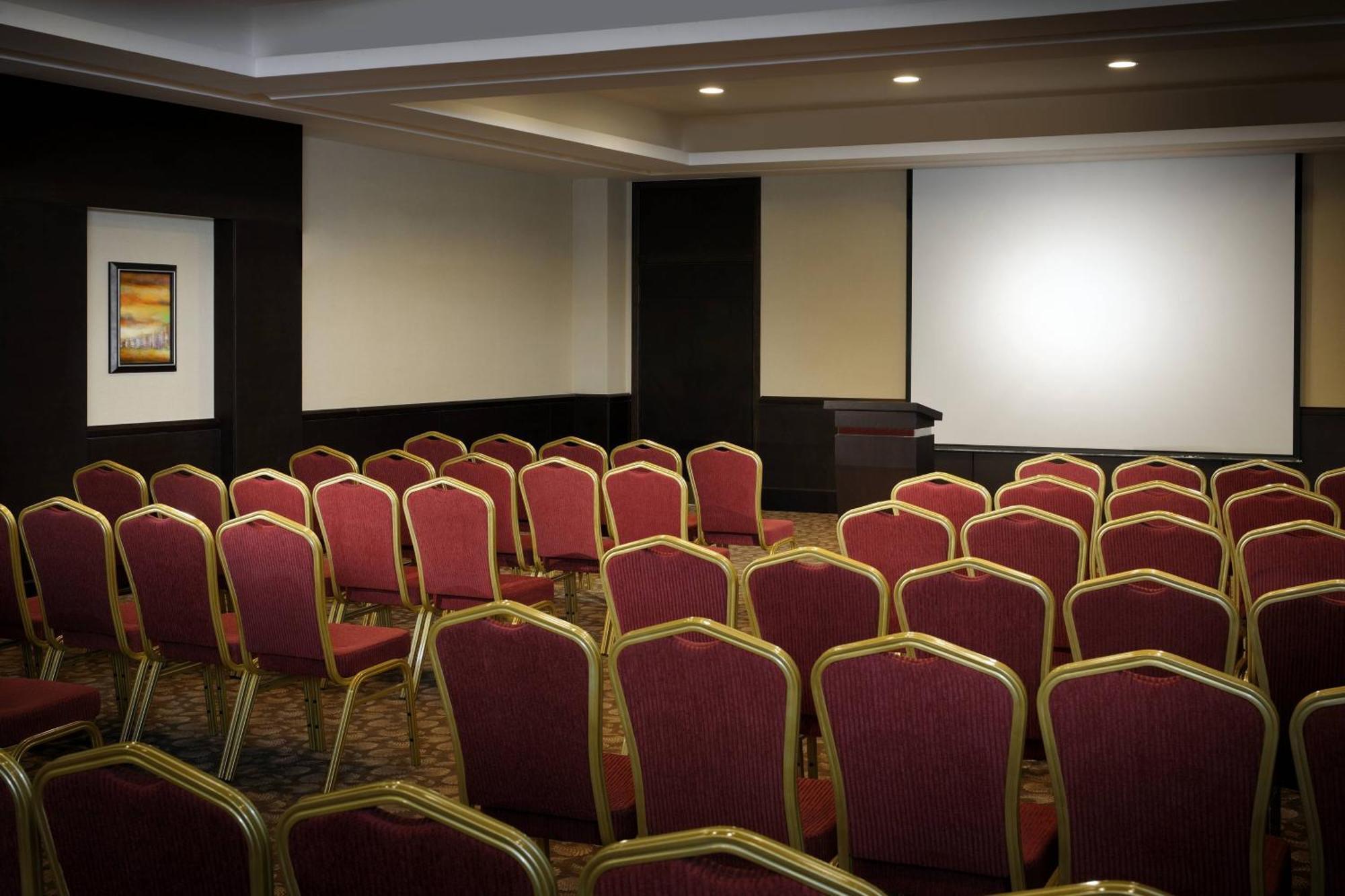 Courtyard By Marriott Riyadh Diplomatic Quarter Екстер'єр фото