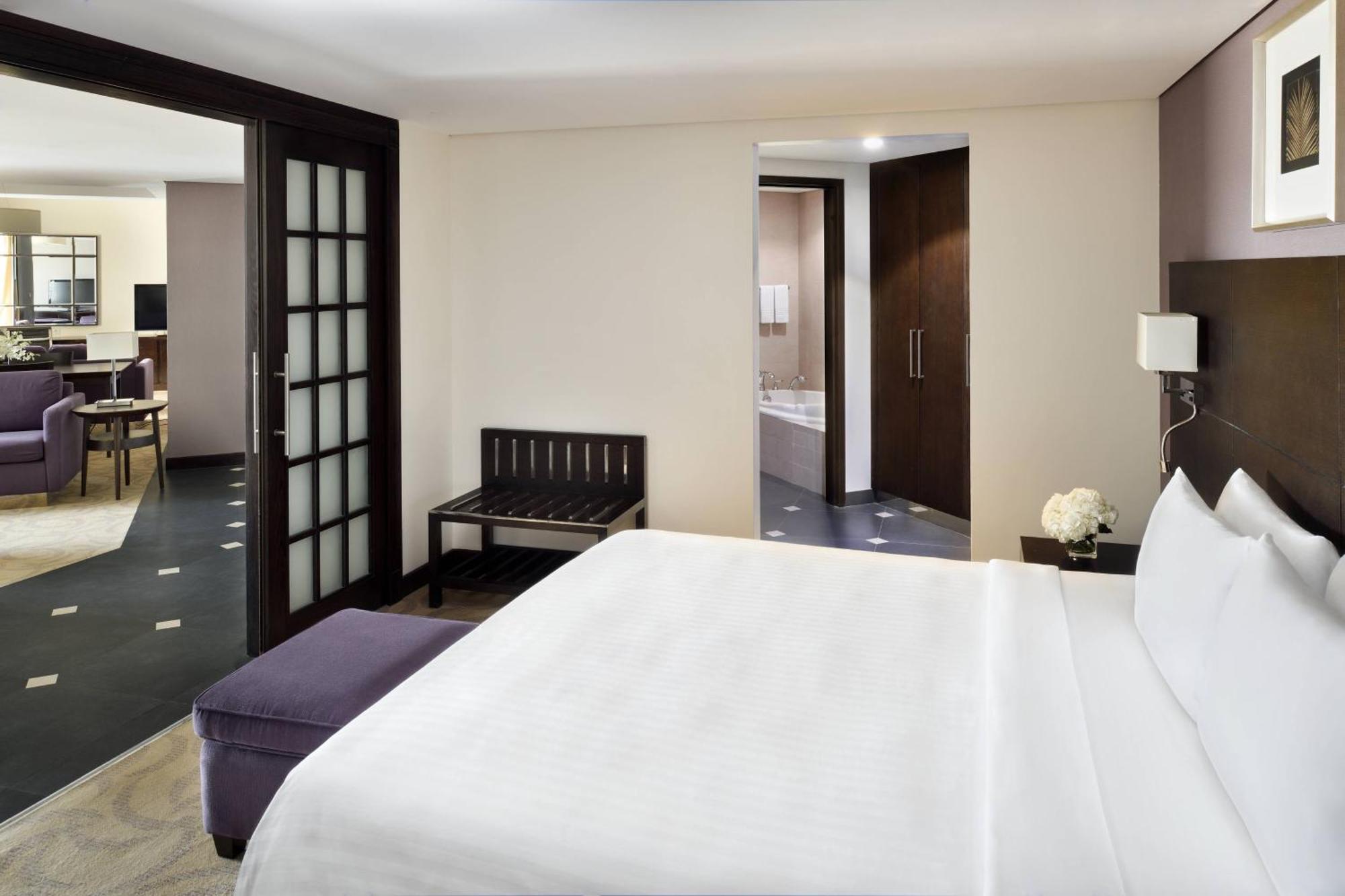 Courtyard By Marriott Riyadh Diplomatic Quarter Екстер'єр фото