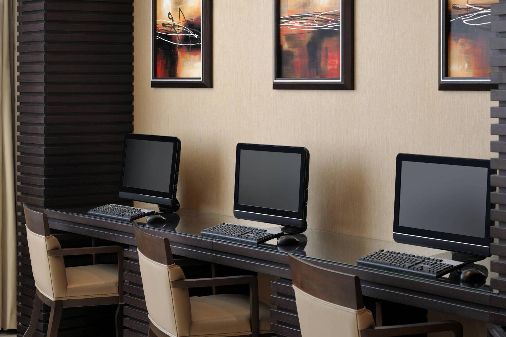 Courtyard By Marriott Riyadh Diplomatic Quarter Зручності фото