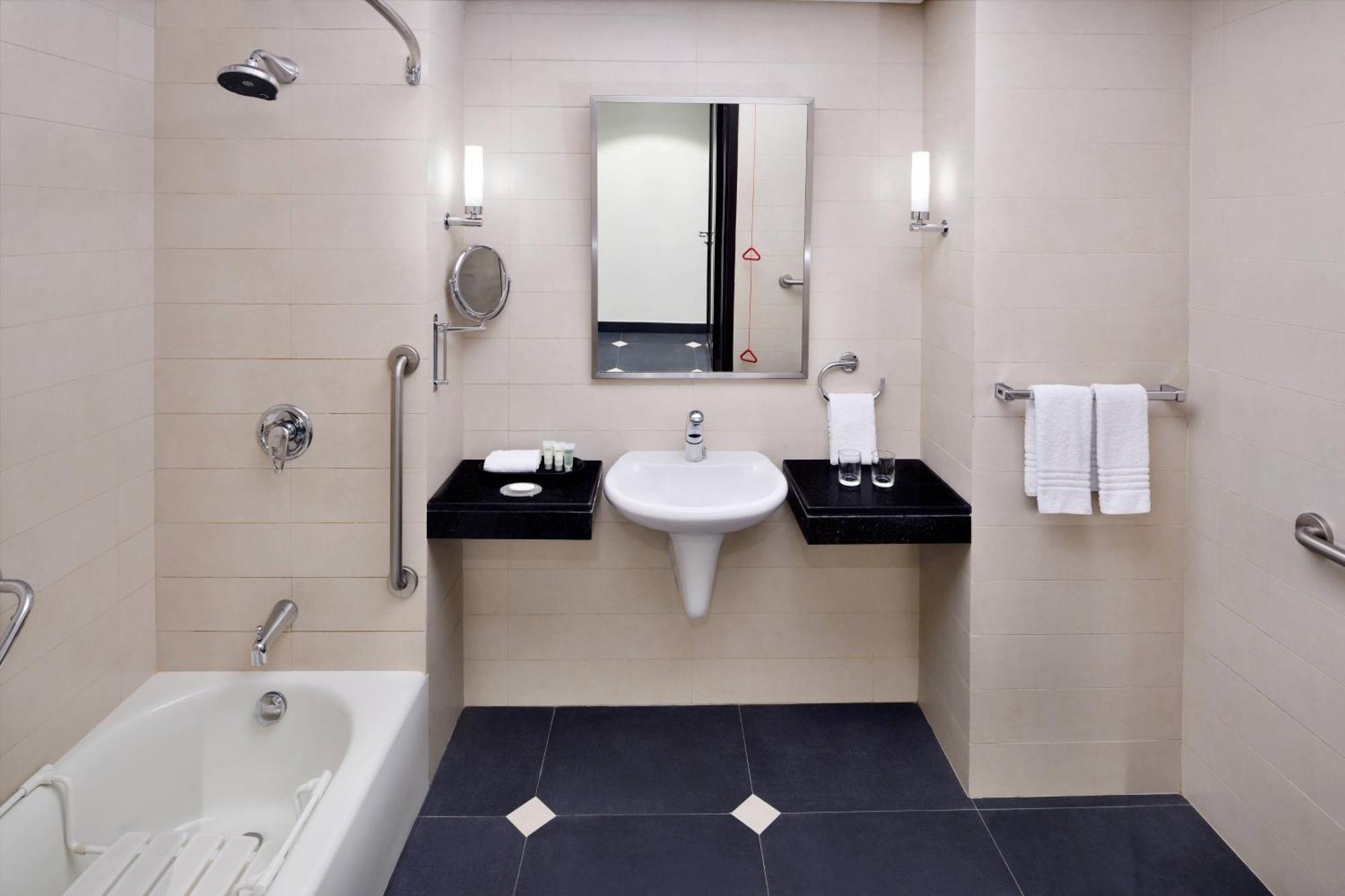 Courtyard By Marriott Riyadh Diplomatic Quarter Екстер'єр фото