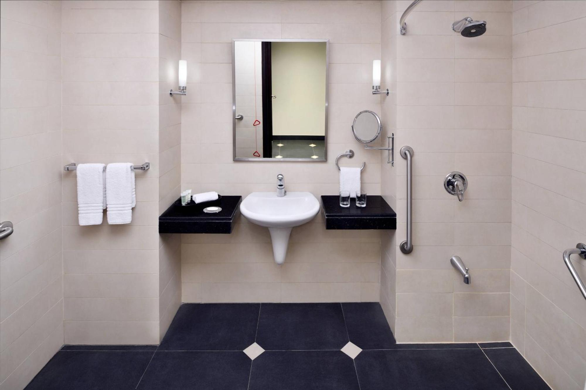 Courtyard By Marriott Riyadh Diplomatic Quarter Екстер'єр фото